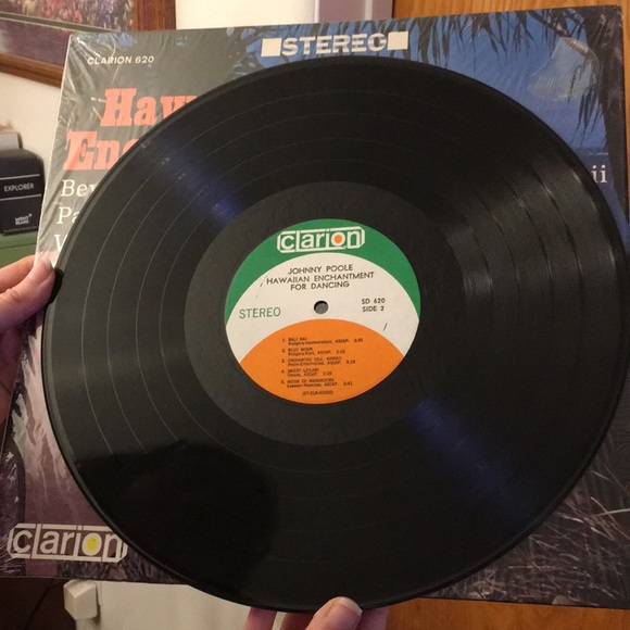 Vintage Hawaii Enchantment by Johnny Poole  Vinyl record by Clarion - Picture 3 of 5